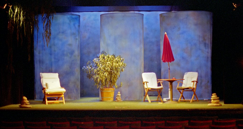 Bühnenbild für 'Morgen vor fünf Jahren' von Herbert Meier, Uraufführung 2005